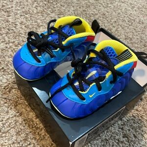 Brand new baby shoes